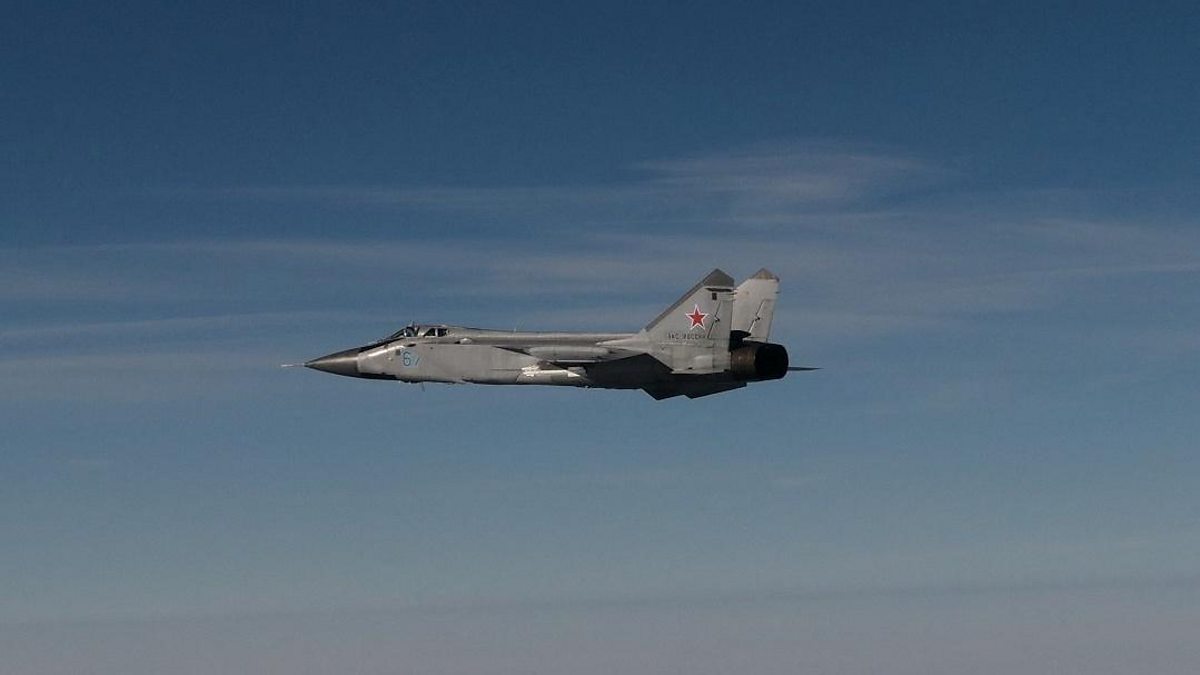 BBC World Service - Newshour, Estonia seeks NATO talks after Russian jets violate airspace
